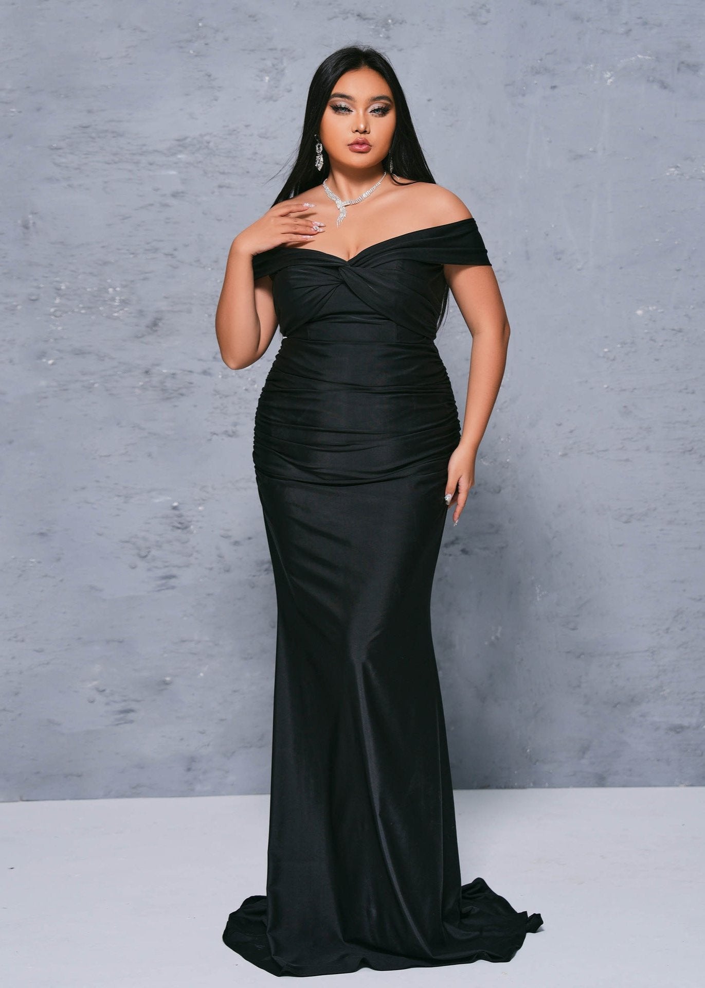 Plus-size Off Shoulder Backlss Mermaid Dress