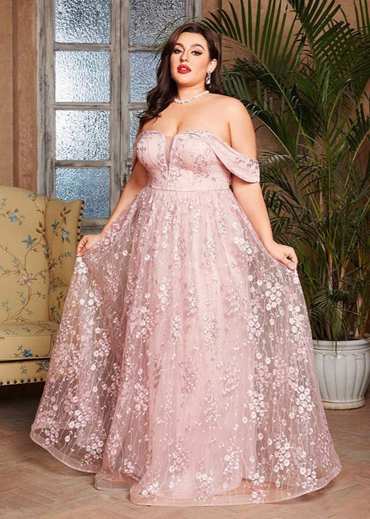 「Arctic Curve」Blush Blossom Embroidered Tulle Plus Size Bridal Gown