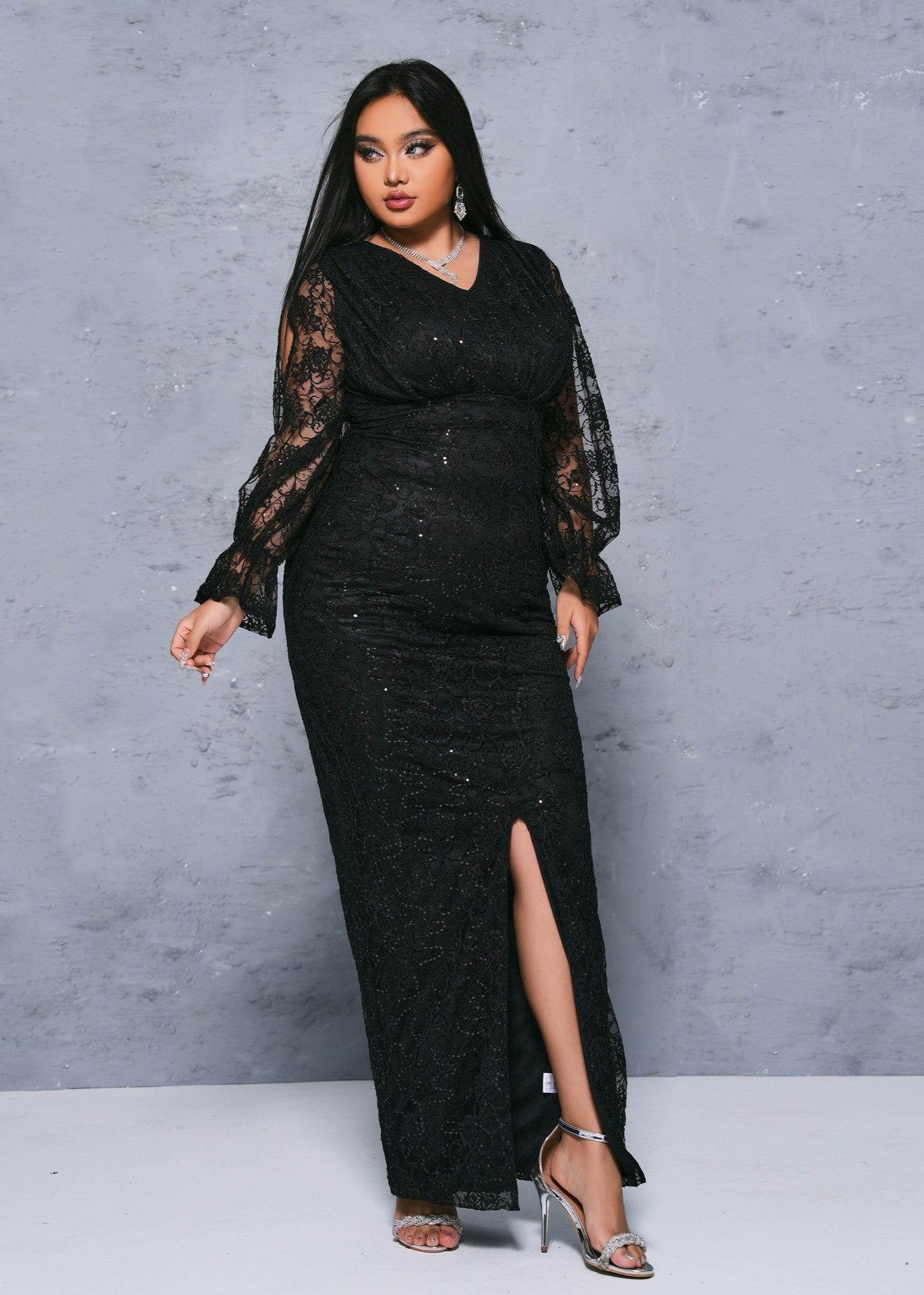 Midnight Mystique: Lace Sleeve Gala Plus-size Gown